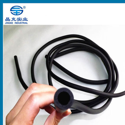 嘉定工廠保溫管 NBR橡塑發(fā)泡管 品質(zhì)優(yōu)良 服務(wù)好-中國制造